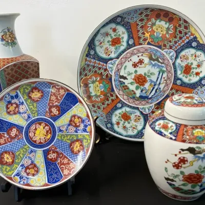 Japanese Imari Ware Porcelain Collection – 3 Pieces + Sato/Gordon Vase