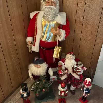 Santa’s & Nutcrackers 