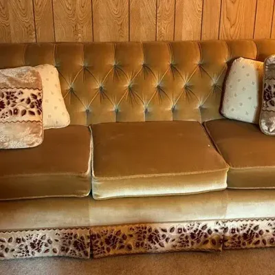 Highland House Of Hickory Tufted Velvet Sofa 