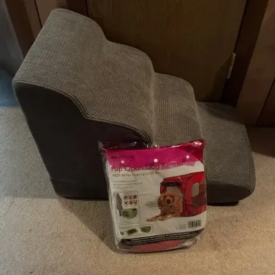 Dog Stairs & Pop Open Dog Kennel 