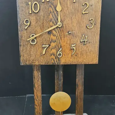 The Eingiaham Company Wooden Clock