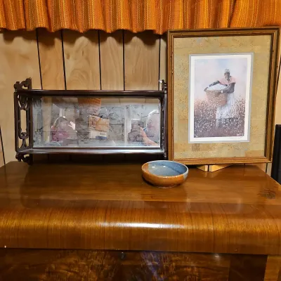 Burkett Print & Display Shelf 