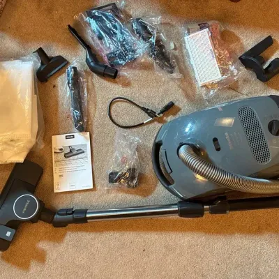 Miele Classic C1 Pure Suction Powerline Vacuum 