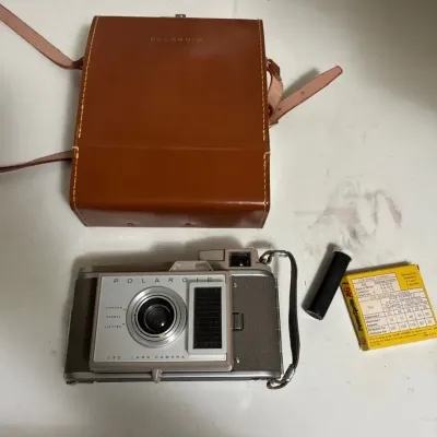 Polaroid J33 Land Camera 