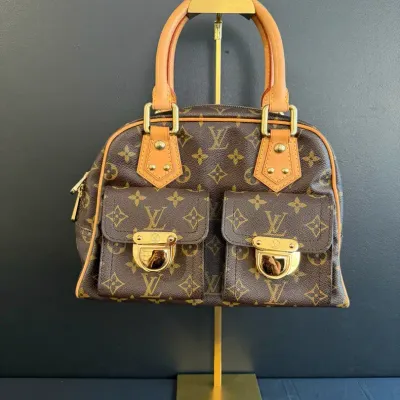 Authenticated Louis Vuitton Monogram Canvas Manhattan PM Handbag