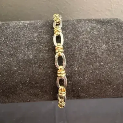 4.87g -14K Two-Tone Gold Oval Link Bracelet