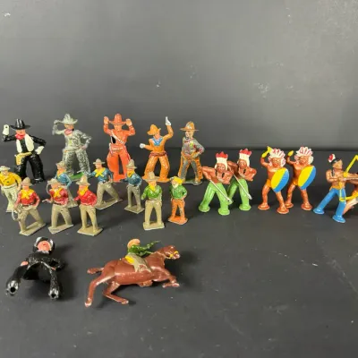 Barclay Manoil USA & England Lead Toy Figure Lot Cowboys Indians Western Riders Archers