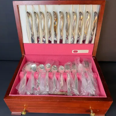 1847 Rogers Bros. Silverplate Flatware Set 