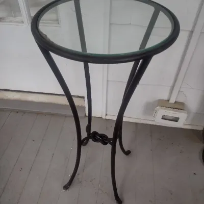 Sale Photo Thumbnail #396: Metal Frame Round Glass Top Patio Accent Table