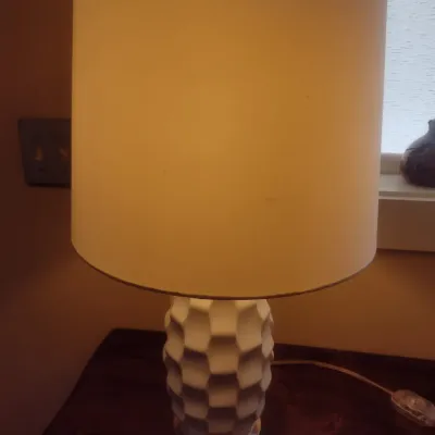 Sale Photo Thumbnail #459: Textured Ceramic Post MCM Design Table Lamp with Shade