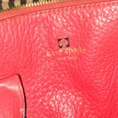 Sale Photo Thumbnail #946: Pair of Kate Spade New York Purses.  Items are in used condition with wear and need cleaning.