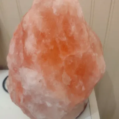 Sale Photo Thumbnail #161: Himalayan Salt Lamp