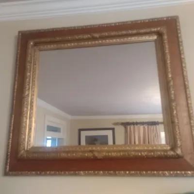 Sale Photo Thumbnail #595: Traditional Giltwood Framed Wall Mirror