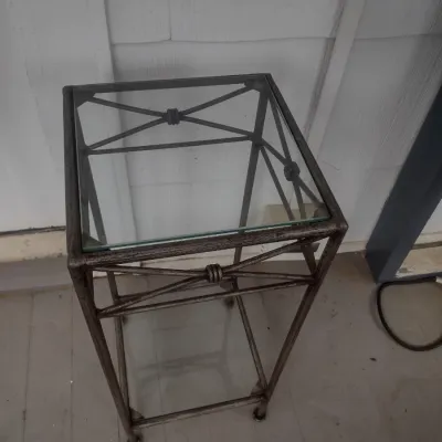 Sale Photo Thumbnail #416: Metal Frame Glass Top Patio Plant Table