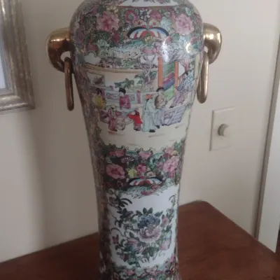 Sale Photo Thumbnail #79: Large Porcelain Ceramic Chinoiserie Famille Rose Centerpiece Vase with Applied Gilded Ring Handles Choice B