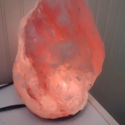 Sale Photo Thumbnail #163: Himalayan Salt Lamp