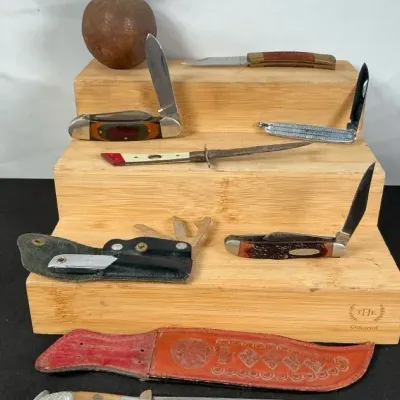 Sale Photo Thumbnail #127: Assorted Collectible Knife & Multi-Tool Lot with Kabar, Perez, Red Deer & M. Pressner & Co.