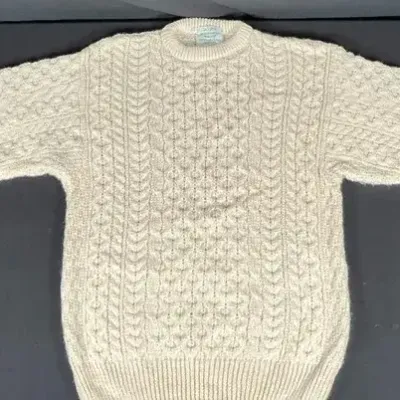 Sale Photo Thumbnail #88: Cladyrnic Irish Aran Cable Knit 100% Pure Wool Sweater Made in Ireland