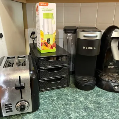 Small Kitchen Appliances - Keurig, Cuisinart Toaster, Juicer, Melitta 1-1