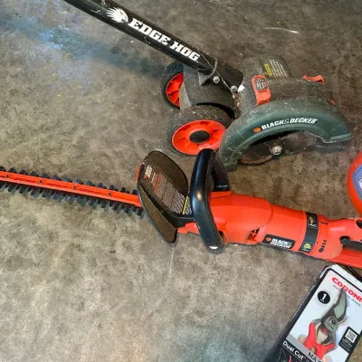B&D Edge Hog, 24” Hedge Trimmer, Bucket & Garden Tools 