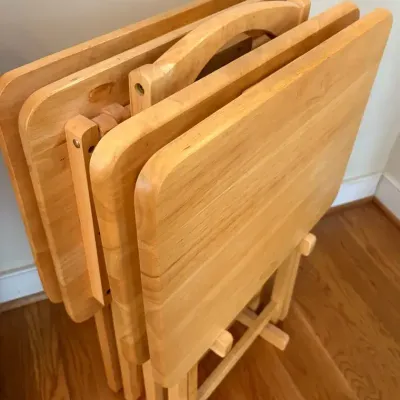 Set of 4 TV Trays With Stand