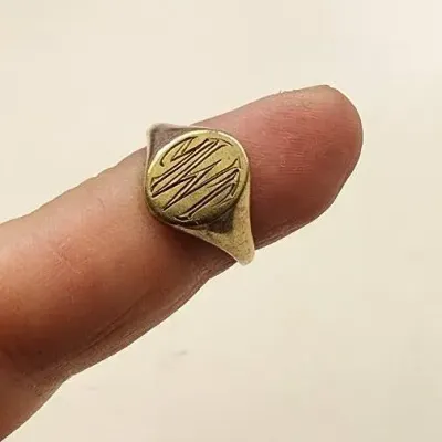 Vintage 10K Gold Signet Ring – Engraved Monogram