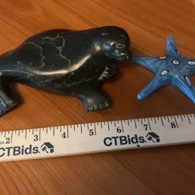 Carved Soapstone Seal Figurine & Art Glass Starfish Paperweight Lot