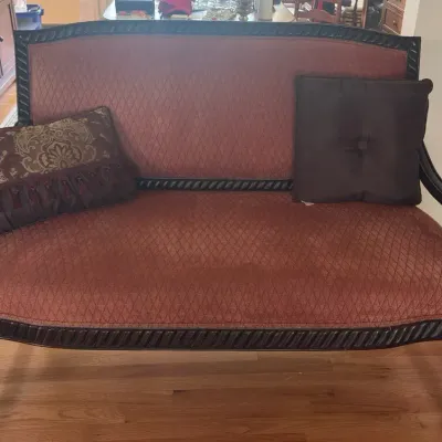 Vintage-Style Wooden Frame Settee – Diamond Lattice Fabric & Throw Pillows