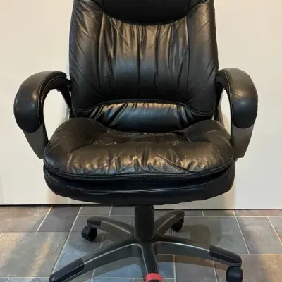 Black Faux Leather High-Back Executive Office Chair - Swivel & Tilt