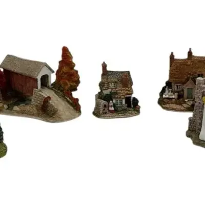 Lilliput  Lane Covered Bridge & Houses (5 Items) With Original Boxes