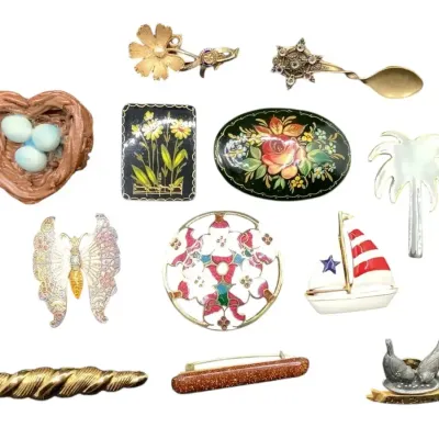 12 Brooch Collection 