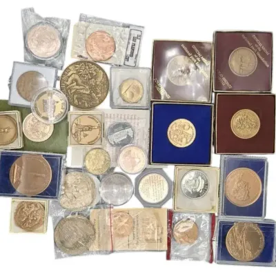 27 Parks & Places Commemorative Coins