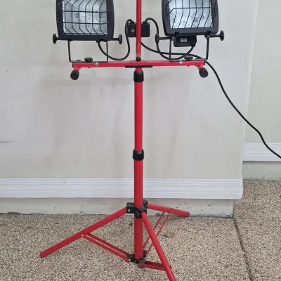 Craftsman Twin Head Work Light and Stand