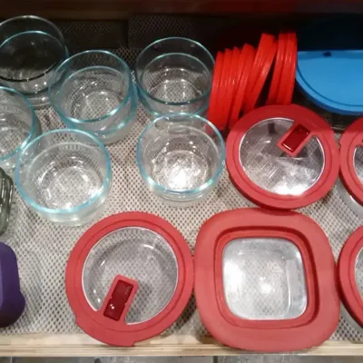 Assorted Pyrex Glass Food Storage Containers W/Lids