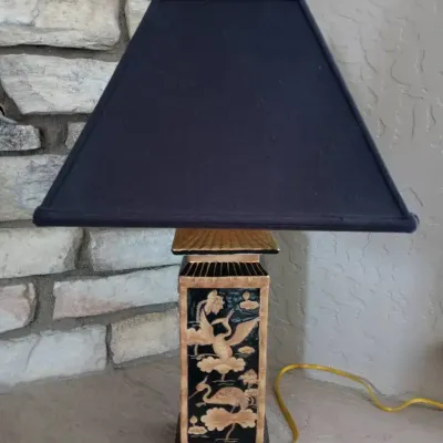 Vintage Black Lacquer and Gold Chinoiserie Table Lamp