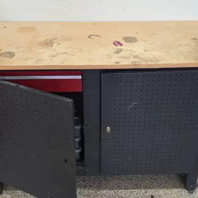 Craftsman Workbench With Vice/Mystery Items Has Key