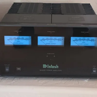 McIntosh MC 205 Power Amplifier