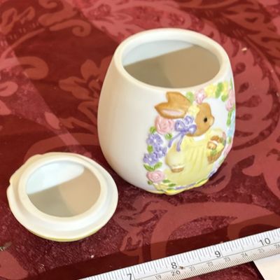 Lefton Lidded Embossed Egg And More