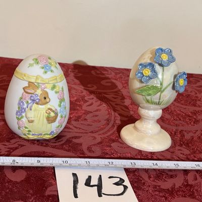 Lefton Lidded Embossed Egg And More