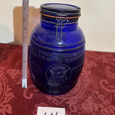 Vtg 1966 Uncle Ezra’s Cracker Barrel Assortment 4qt Cookie Jar Cobalt Blue Italy Top is broken