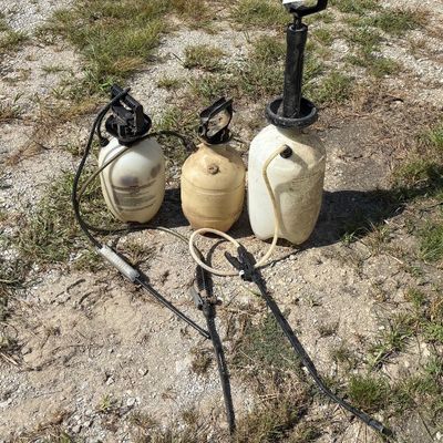 Hand Sprayer Lot