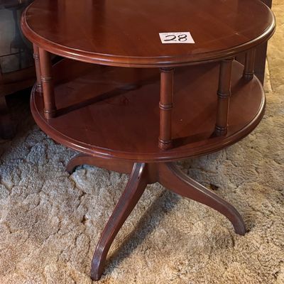 Vintage Pennsylvania House Traditional Solid Cherry Round Pedestal Side Table