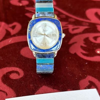 vintage Aria women's quartz wristwatch