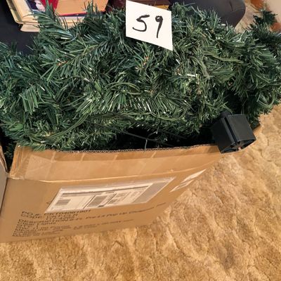 6’ Prelit Christmas Tree