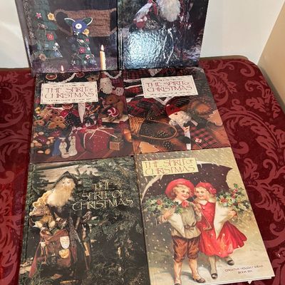 Spirit of Christmas Book Lot