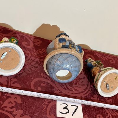 Santa Music-box Lot