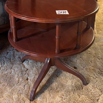 Vintage Pennsylvania House Traditional Solid Cherry Round Pedestal Side Table