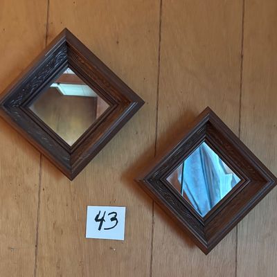 Small Wall Mirror Set