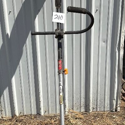 Ryobi gas-powered attachment-capable trimmer