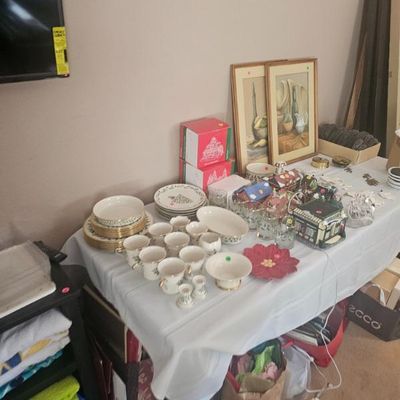 Estate sale photo